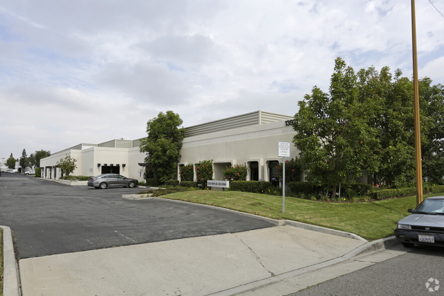 13903-13921 Artesia Blvd, Cerritos, CA for lease - Building Photo - Image 1 of 9