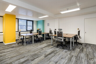 1000 Great West Rd, Brentford for lease Interior Photo- Image 2 of 12