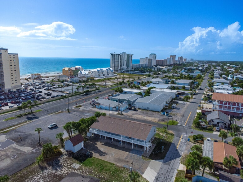 4021 Dolphin Dr, Panama City, FL for sale - Building Photo - Image 1 of 18