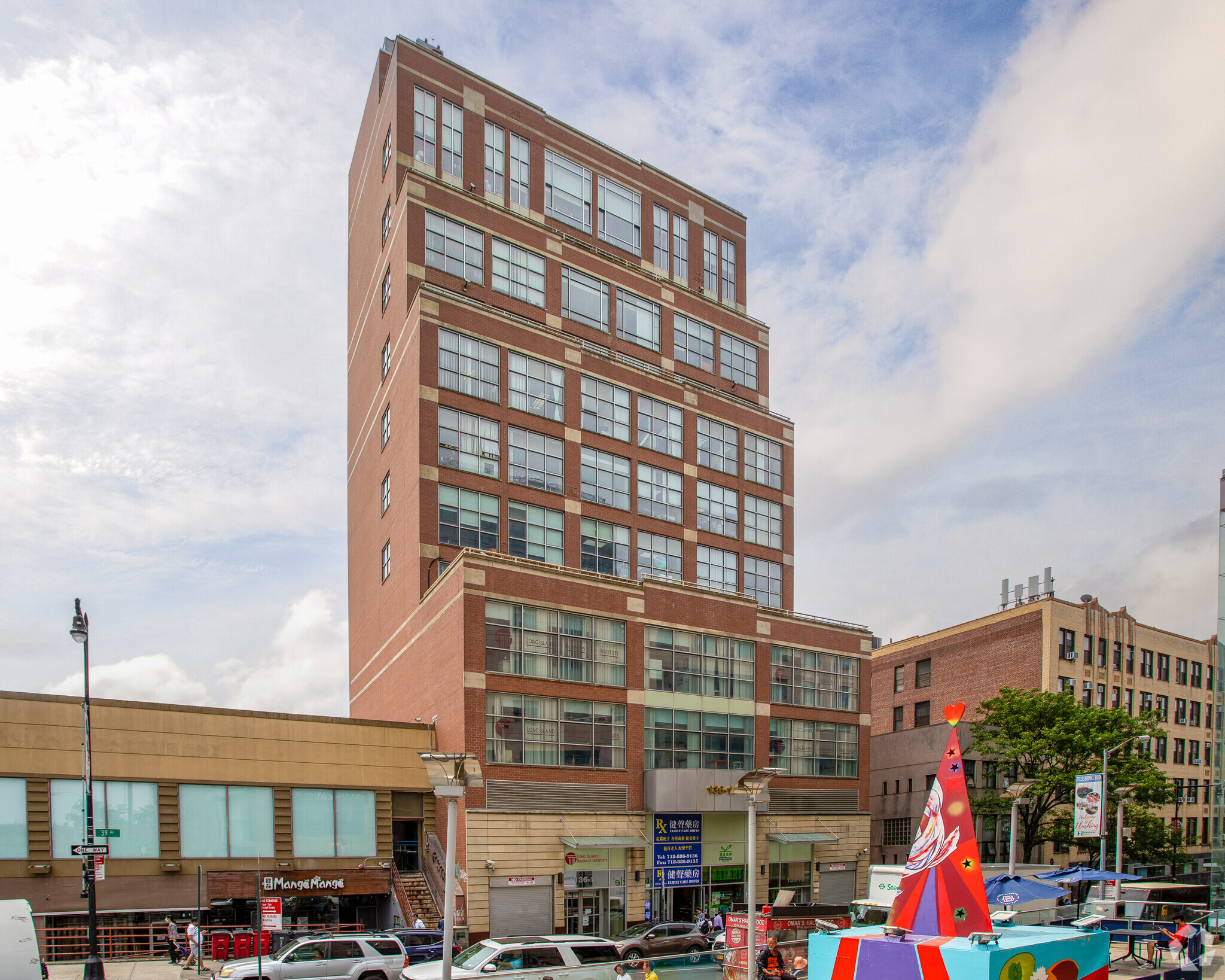 136-21 Roosevelt Ave, Flushing, NY 11354-5655, Flushing, NY for lease Building Photo- Image 1 of 16