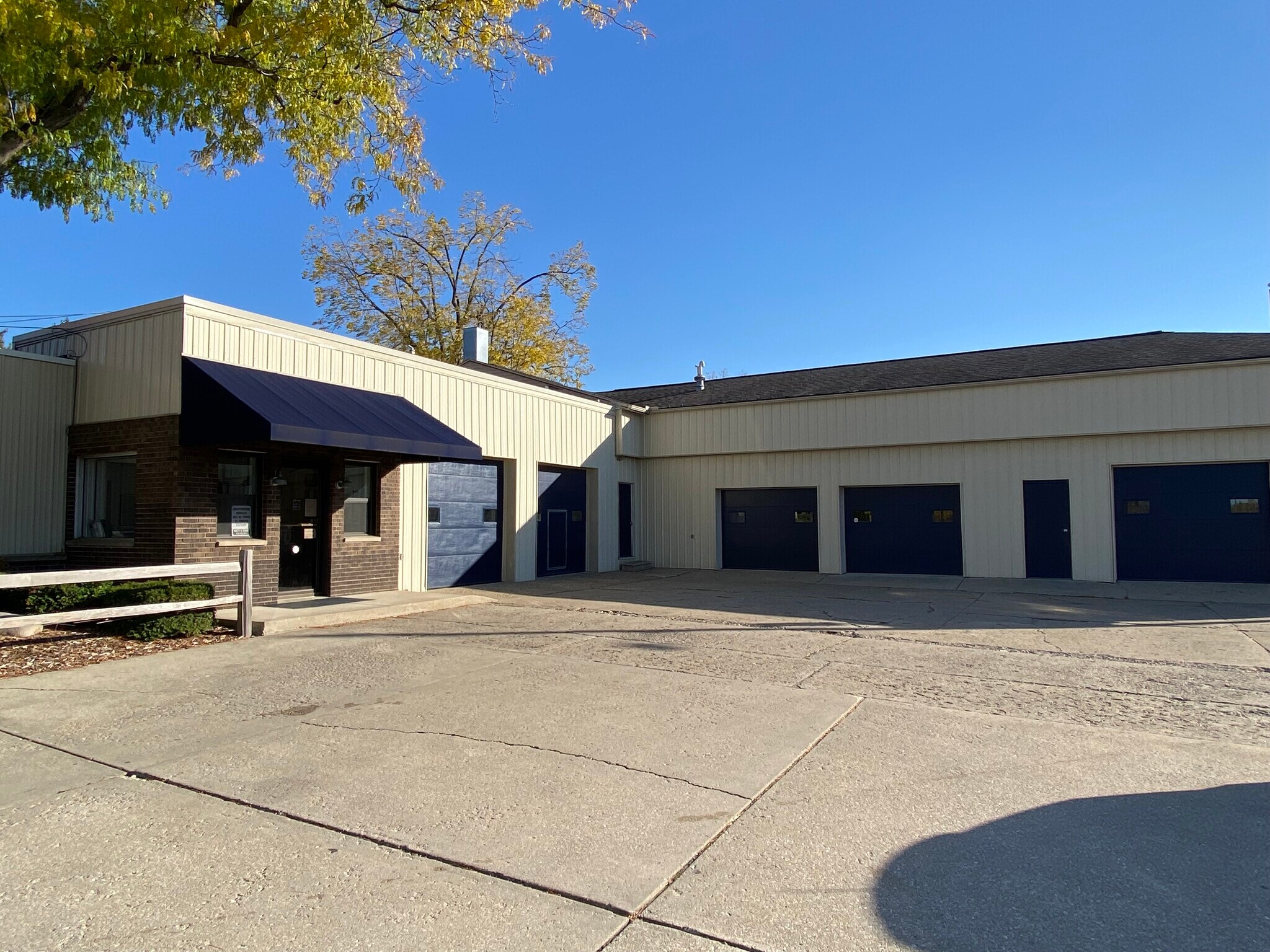 3301 Fenton Rd, Flint, MI for sale Building Photo- Image 1 of 1