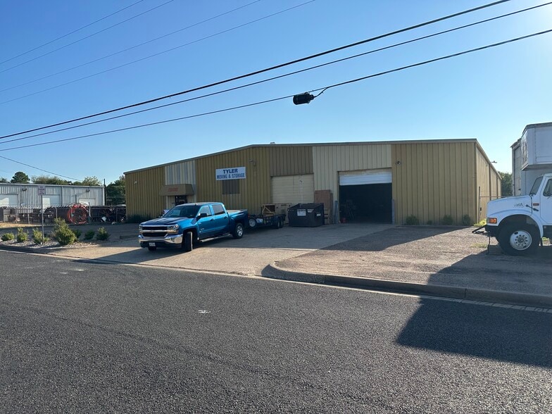 1202 S Bennett Ave, Tyler, TX for sale - Building Photo - Image 1 of 1