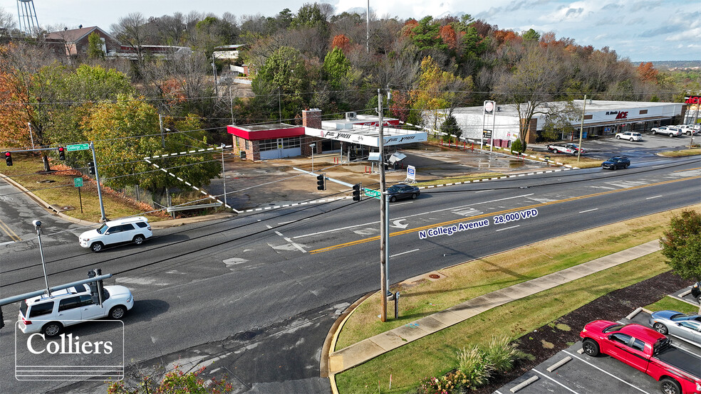 1501 N College Ave, Fayetteville, AR for lease - Building Photo - Image 3 of 3