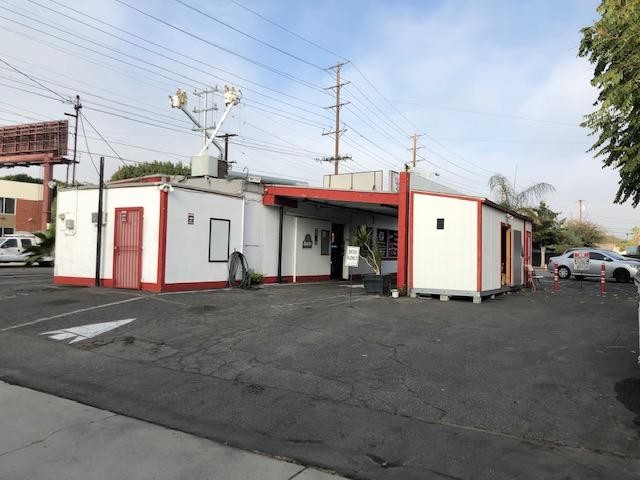 4420 W Magnolia Blvd, Burbank, CA for lease - Building Photo - Image 3 of 19