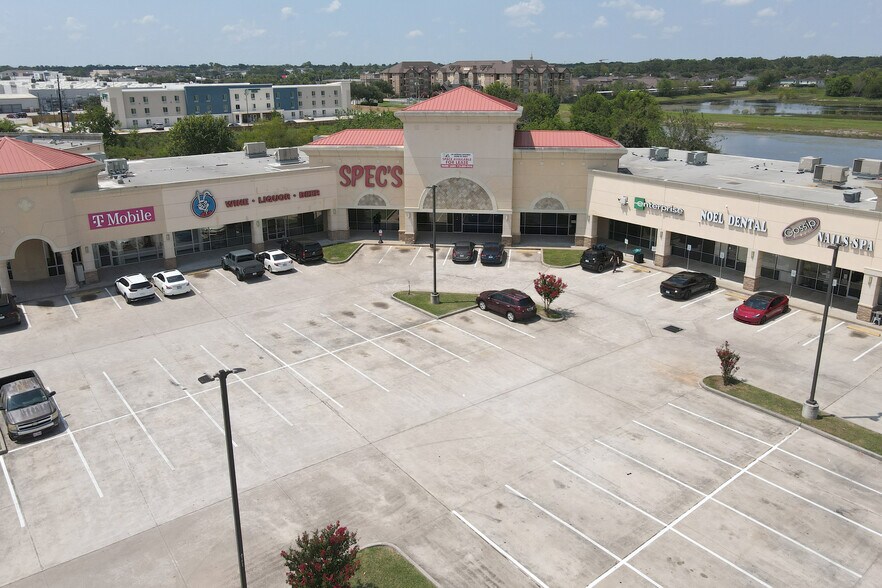 11130 Gulf Fwy, Houston, TX for lease - Building Photo - Image 2 of 45
