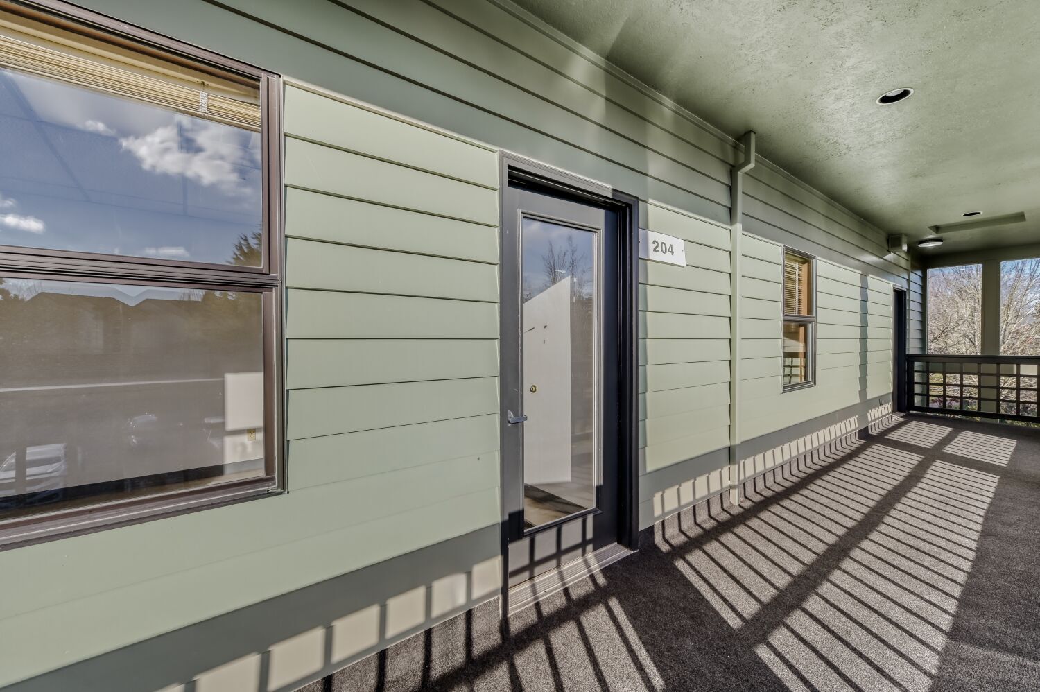 25500 SE Stark St, Gresham, OR for lease Building Photo- Image 1 of 9