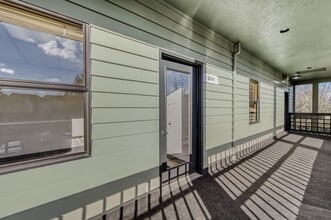 25500 SE Stark St, Gresham, OR for lease Building Photo- Image 1 of 9