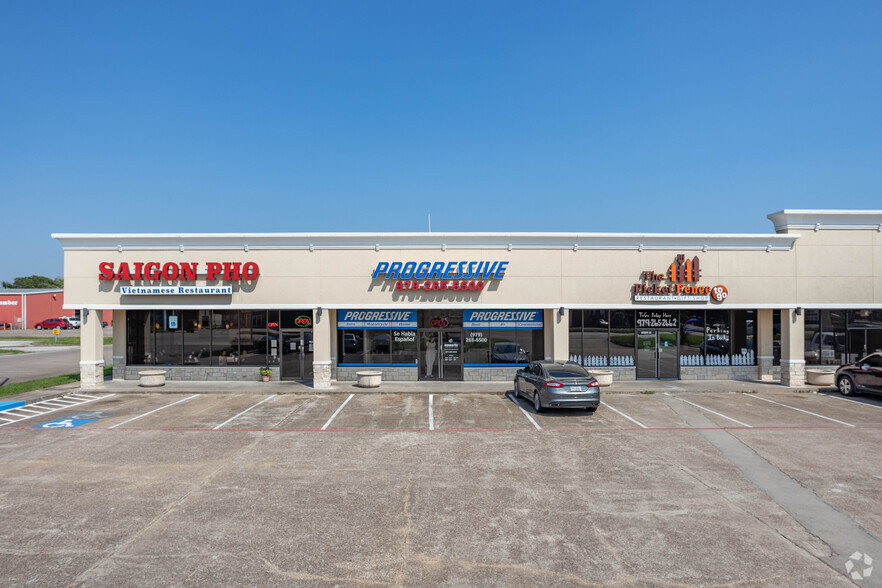 815 Dixie Dr, Clute, TX for lease - Building Photo - Image 3 of 5