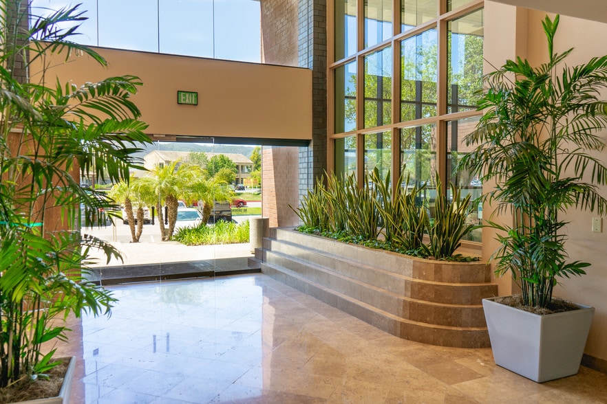 27710 Jefferson Ave, Temecula, CA for lease - Building Photo - Image 3 of 3