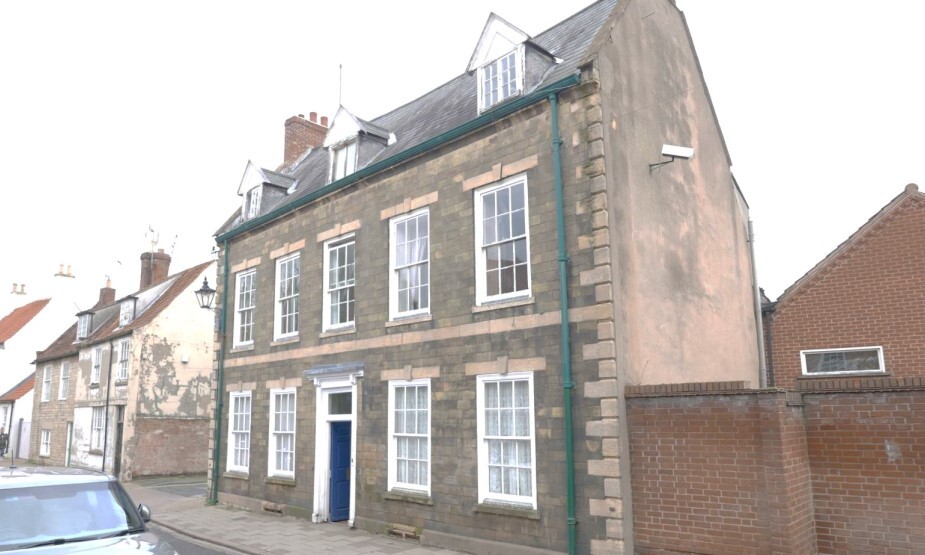 49 Castlegate, Grantham for sale - Building Photo - Image 2 of 2