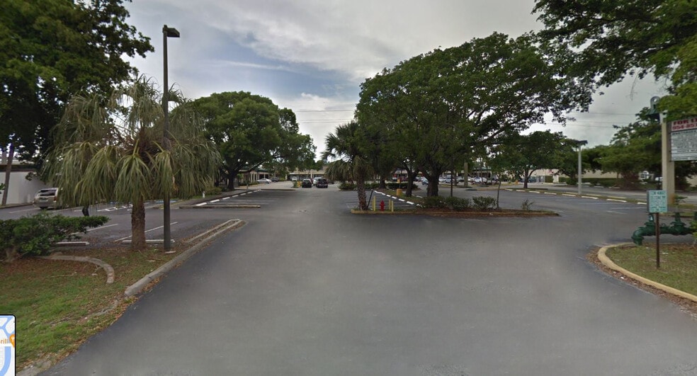 E McNab, Pompano Beach, FL for lease - Building Photo - Image 2 of 6