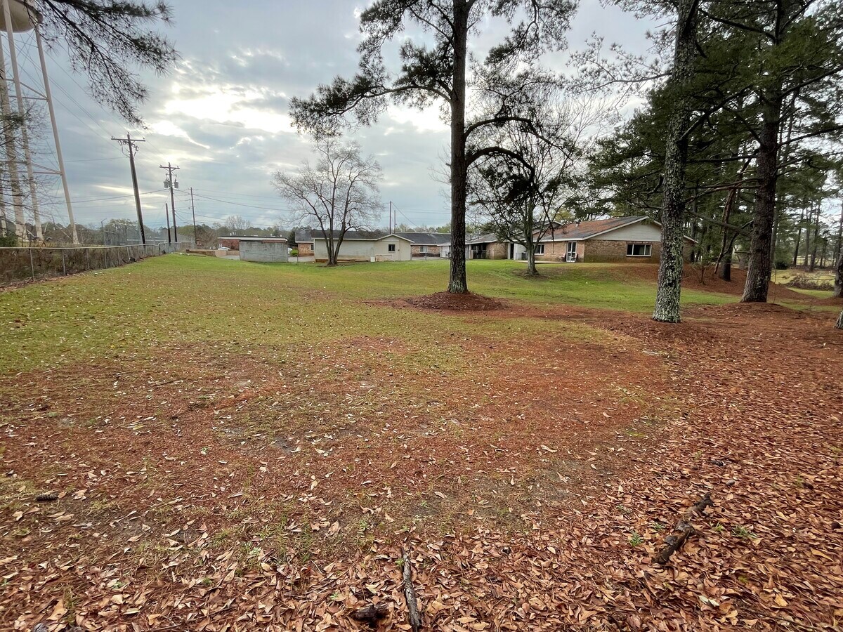 419 Elberta Rd, Warner Robins, GA 31093