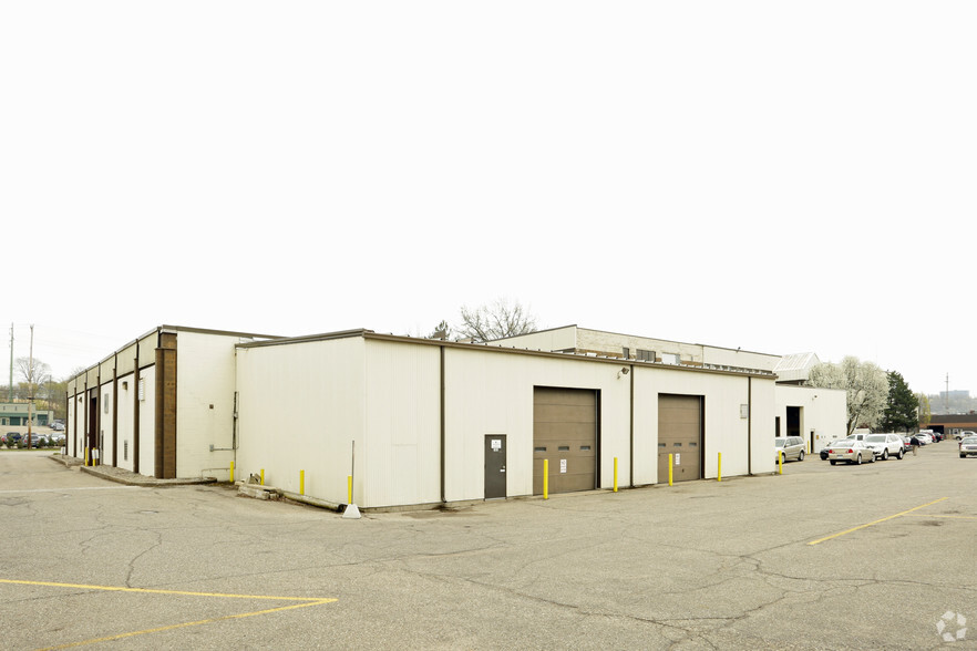 1345 Monroe Ave NW, Grand Rapids, MI for lease - Building Photo - Image 2 of 10