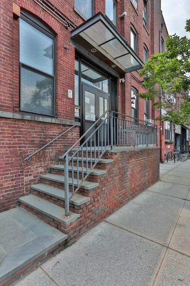 168 7th St, Brooklyn, NY for lease - Building Photo - Image 3 of 4