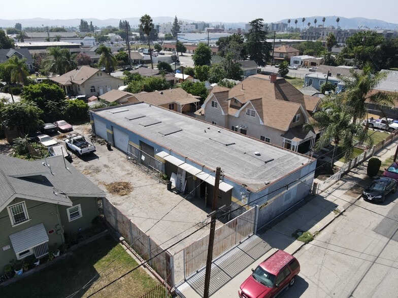 334 E Center St, Pomona, CA for lease - Building Photo - Image 3 of 7