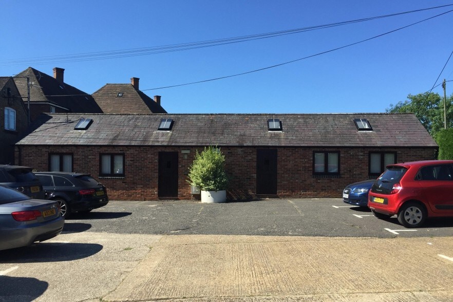 Farnham Rd, Liss, GU33 6JG