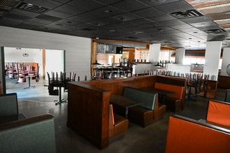 8810 S 71st Plz, Papillion, NE for lease Building Photo- Image 2 of 4