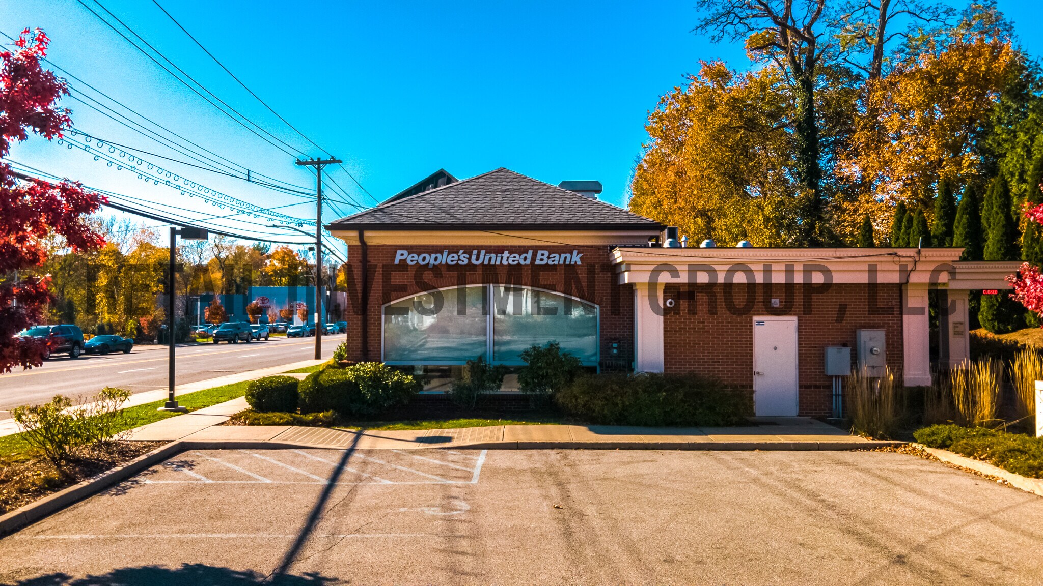 1444 E Boston Post Rd, Mamaroneck, NY 10543 People's United Bank