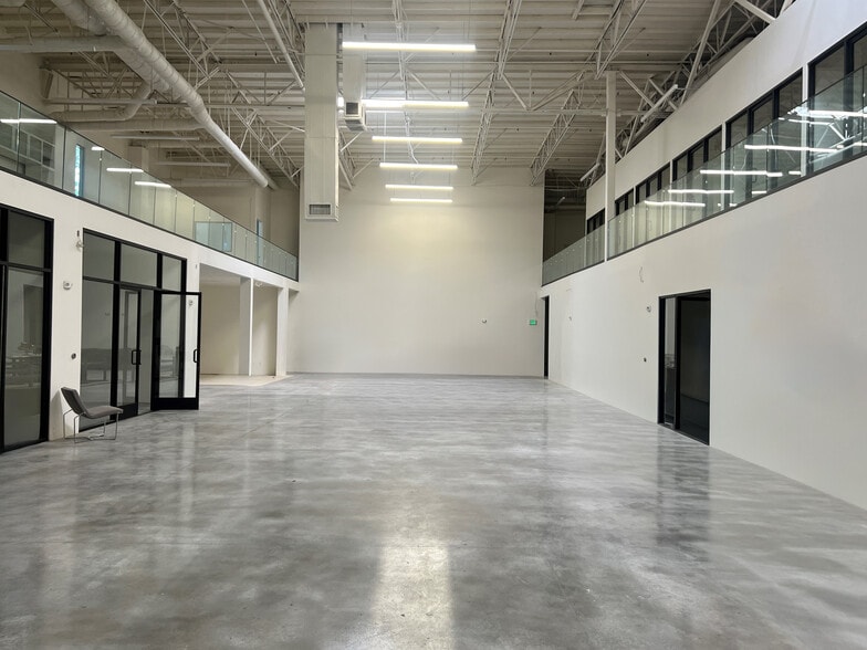 7545 N San Fernando Rd, Burbank, CA for lease - Building Photo - Image 3 of 7