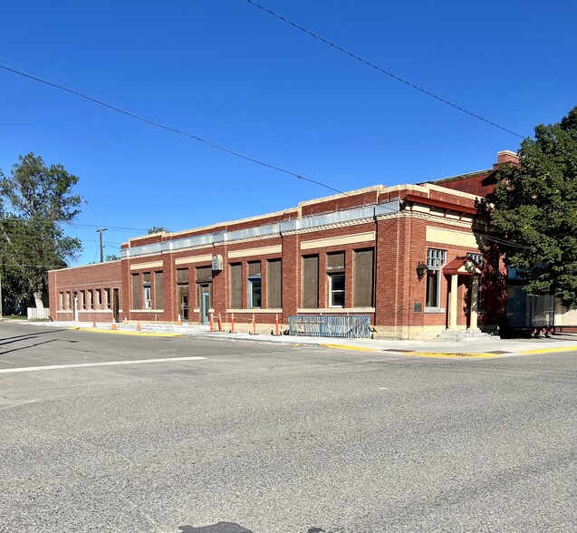 201 Main St, Roundup, MT for lease - Building Photo - Image 1 of 16