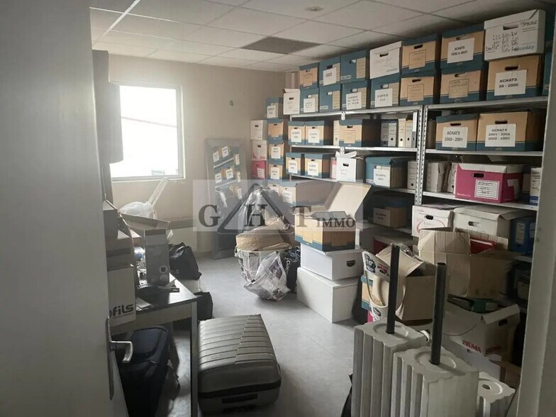 Industrial in Méry-sur-Oise for lease - Interior Photo - Image 3 of 10