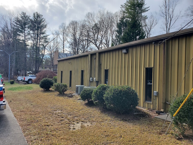 101 Fair Oaks Rd, Arden, NC for sale - Building Photo - Image 2 of 18