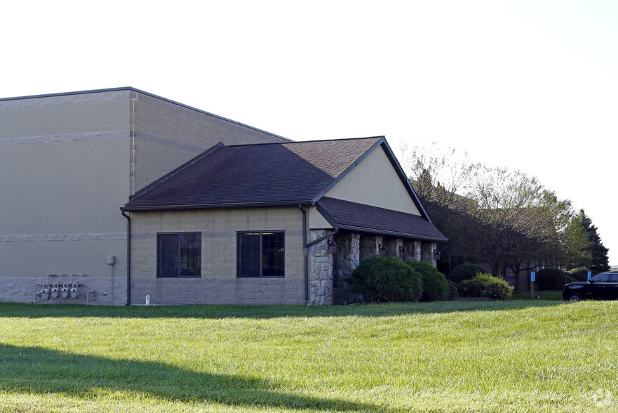 3615 Briarfield Blvd, Maumee, OH for sale - Building Photo - Image 1 of 1