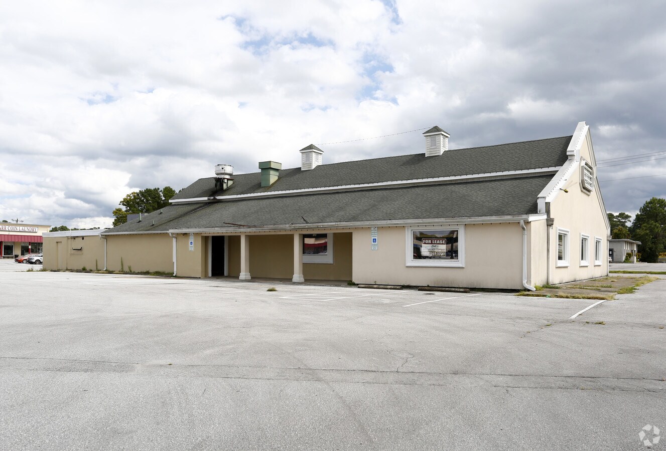 120 Western Blvd, Jacksonville, NC 28546