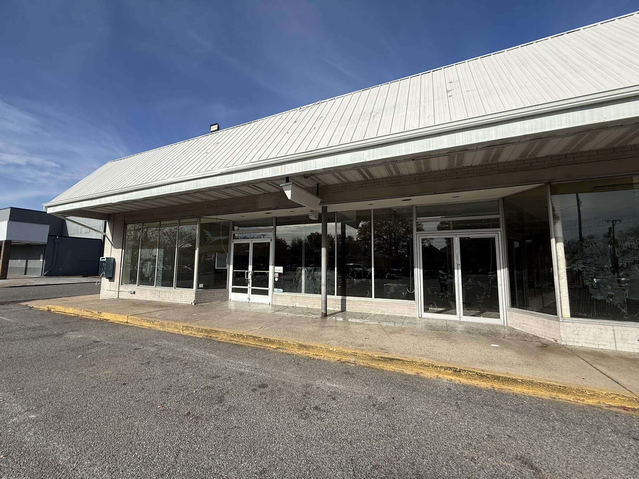 2301-2401 Kecoughtan Rd, Hampton, VA for lease Building Photo- Image 1 of 6