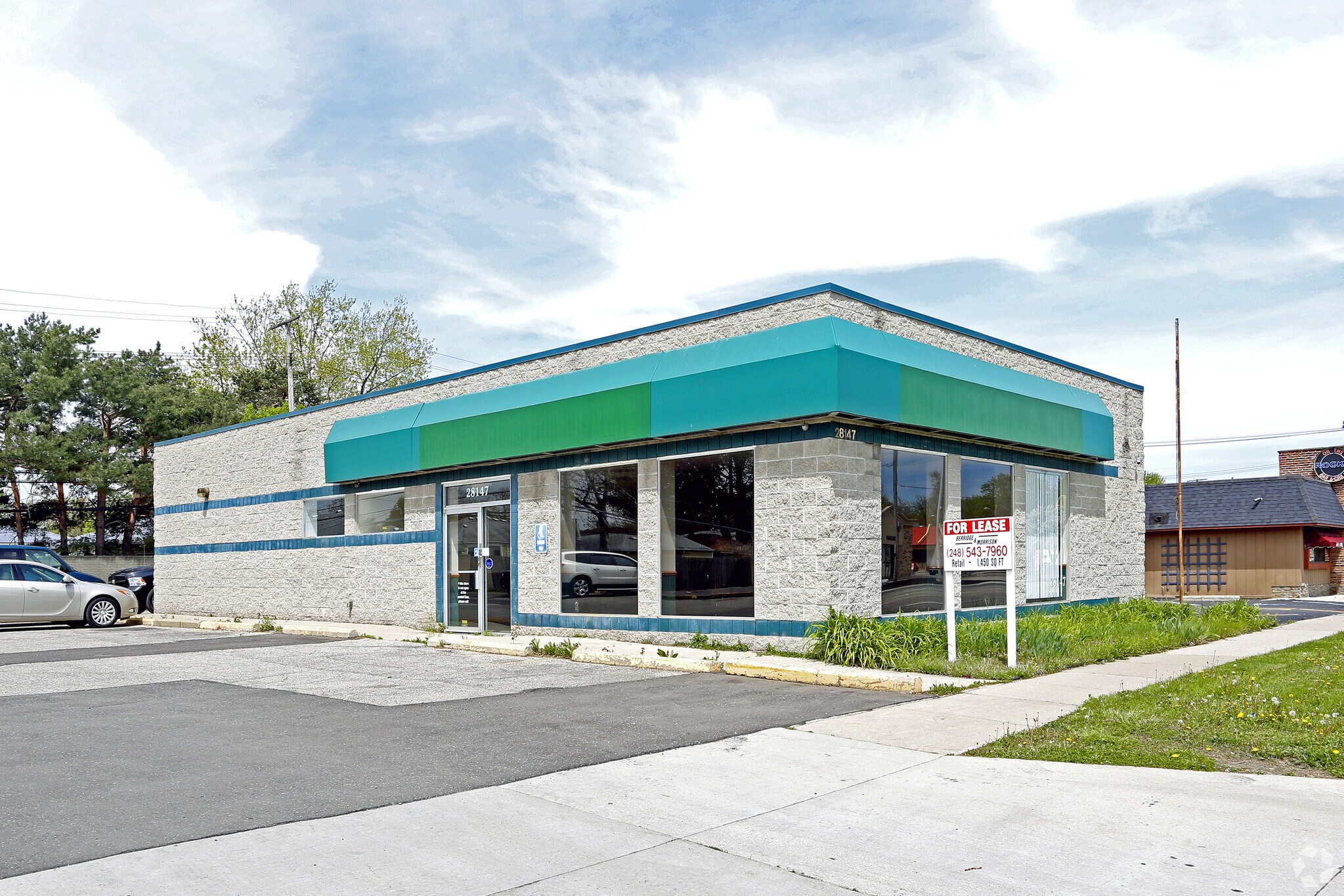 28147 John R Rd, Madison Heights, MI for sale Primary Photo- Image 1 of 1