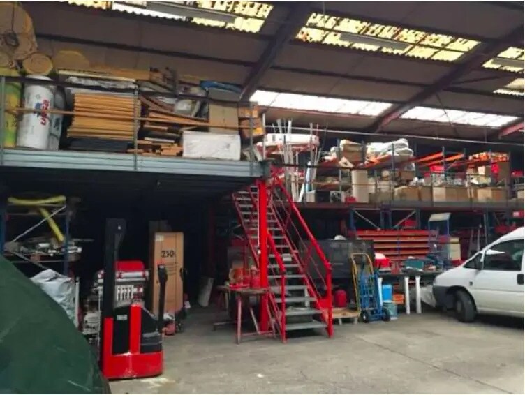 Industrial in Auxerre for lease - Building Photo - Image 3 of 7