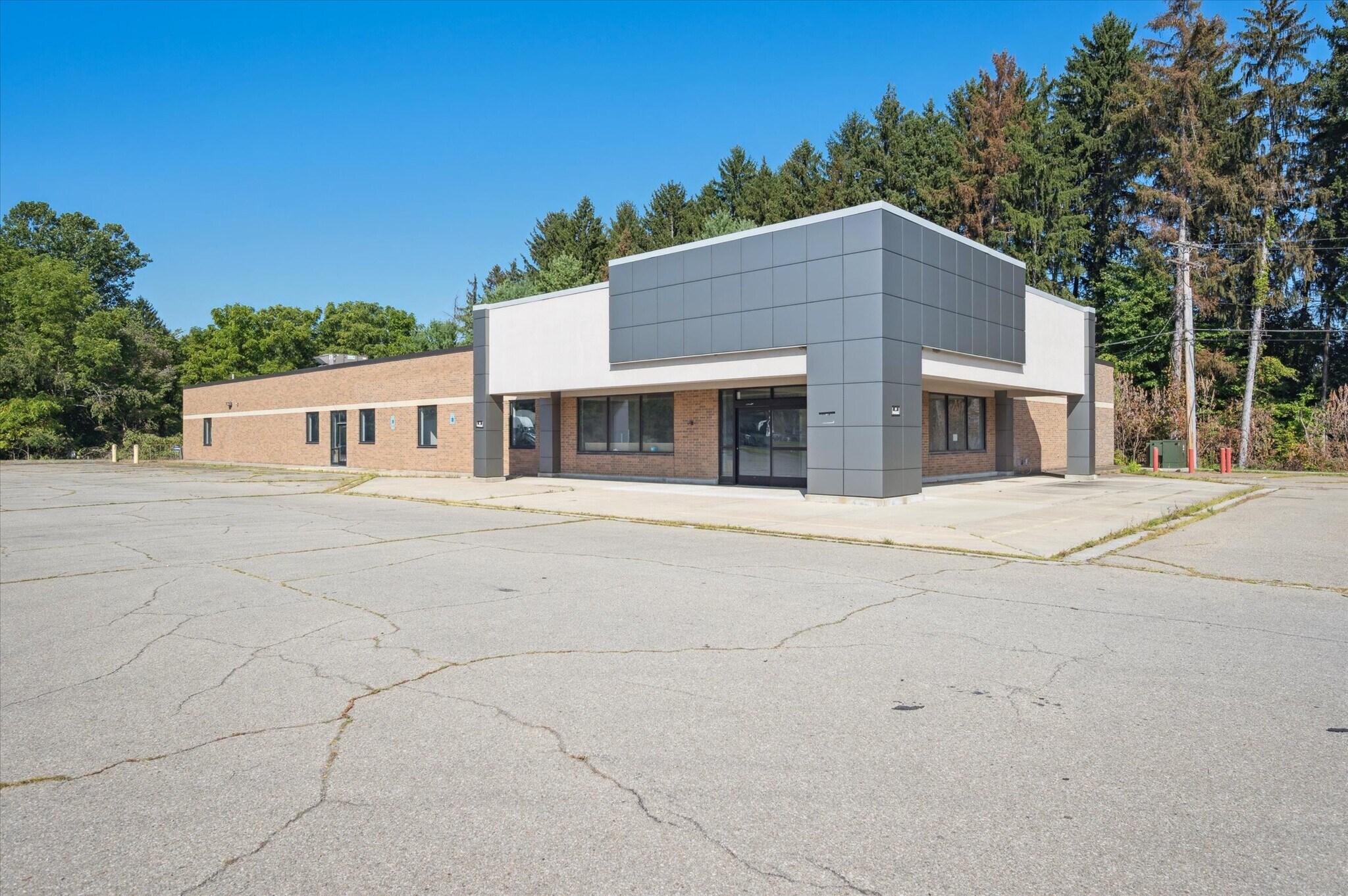 2715 Wilmington Rd, New Castle, PA for lease Building Photo- Image 1 of 13