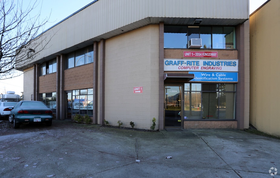 2054 Kingsway Ave, Port Coquitlam, BC for lease - Building Photo - Image 2 of 4