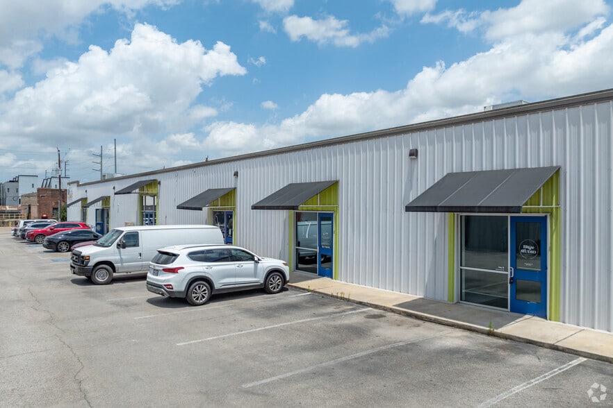 3420 Rusk St, Houston, TX for lease - Building Photo - Image 3 of 22