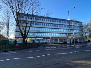 Chalk Ln, Barnet for lease Building Photo- Image 1 of 3