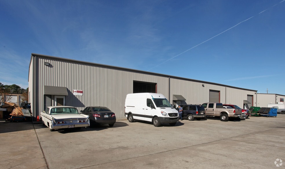 3315 Spring Cypress Rd, Spring, TX for lease - Primary Photo - Image 2 of 26