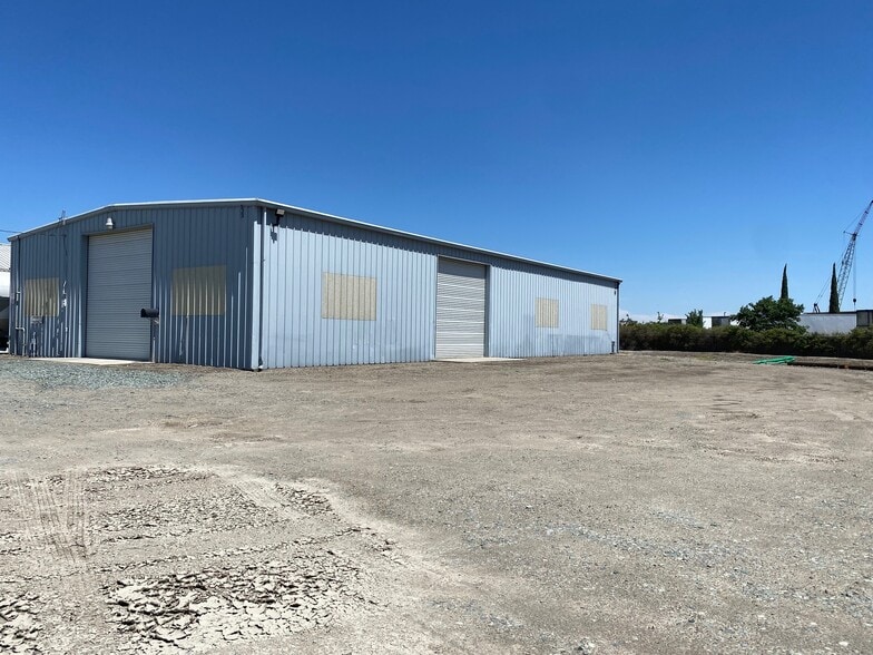 2467 E Mariposa Rd, Stockton, CA for lease - Building Photo - Image 2 of 5