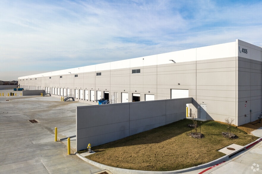 4101 Live Oak Dr, The Colony, TX for lease - Building Photo - Image 3 of 7