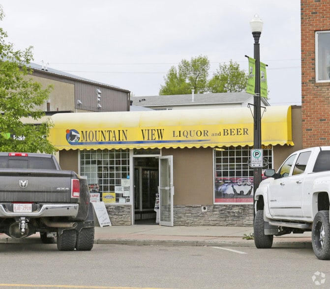 2010 20th St, Didsbury, AB for sale - Building Photo - Image 2 of 4