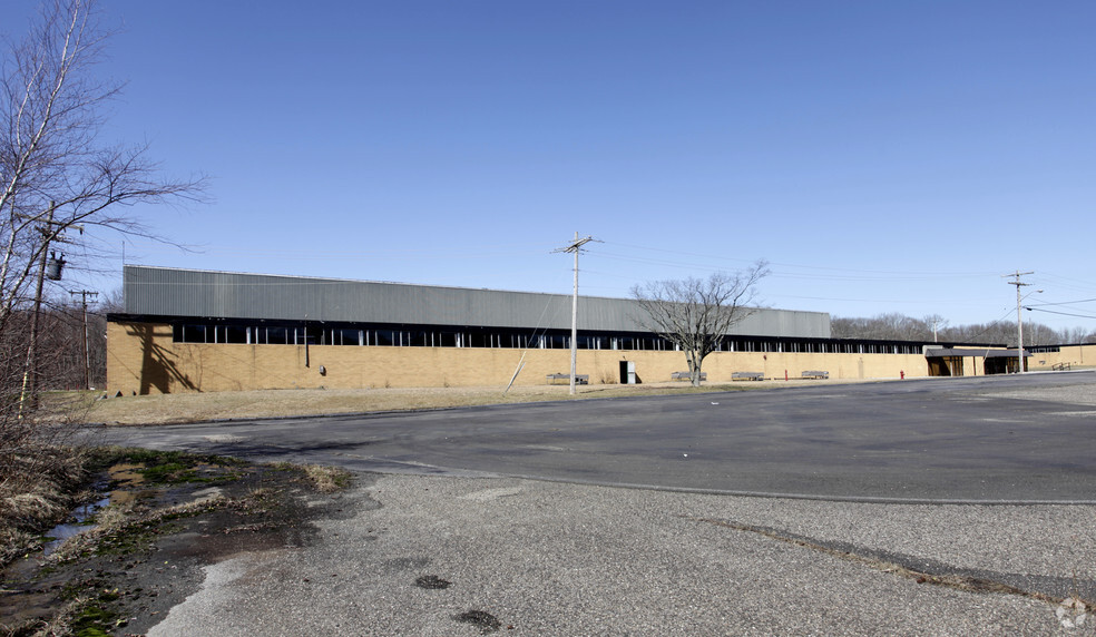 800 Central Ave, Farmingdale, NJ for lease - Building Photo - Image 3 of 4