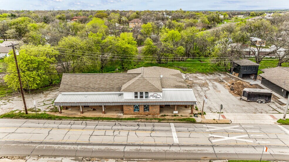 931 W Washington St, Stephenville, TX for sale - Building Photo - Image 2 of 25