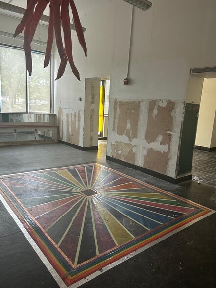 160 Riverside Blvd, New York, NY for lease - Building Photo - Image 2 of 15