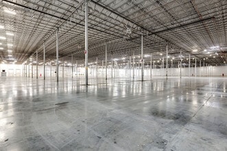 4715 Mountain Creek Pky, Dallas, TX for lease Interior Photo- Image 2 of 7