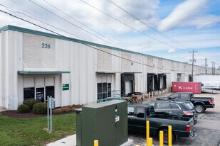 226-236 Circle Freeway Dr, West Chester OH - Warehouse
