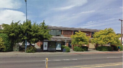 990 Hillside Av, Victoria, BC for lease Building Photo- Image 1 of 1