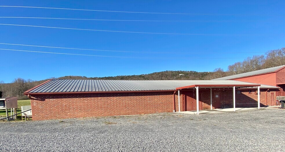 2440 Dug Gap Rd, Dalton, GA for sale - Building Photo - Image 1 of 1