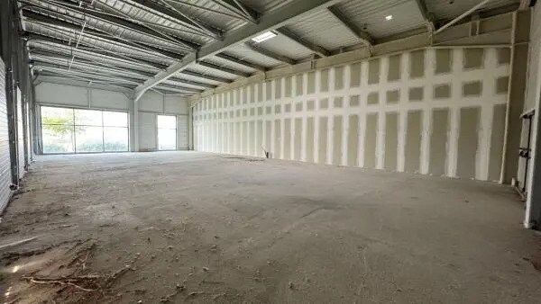 Retail in Perpignan for lease - Interior Photo - Image 2 of 4