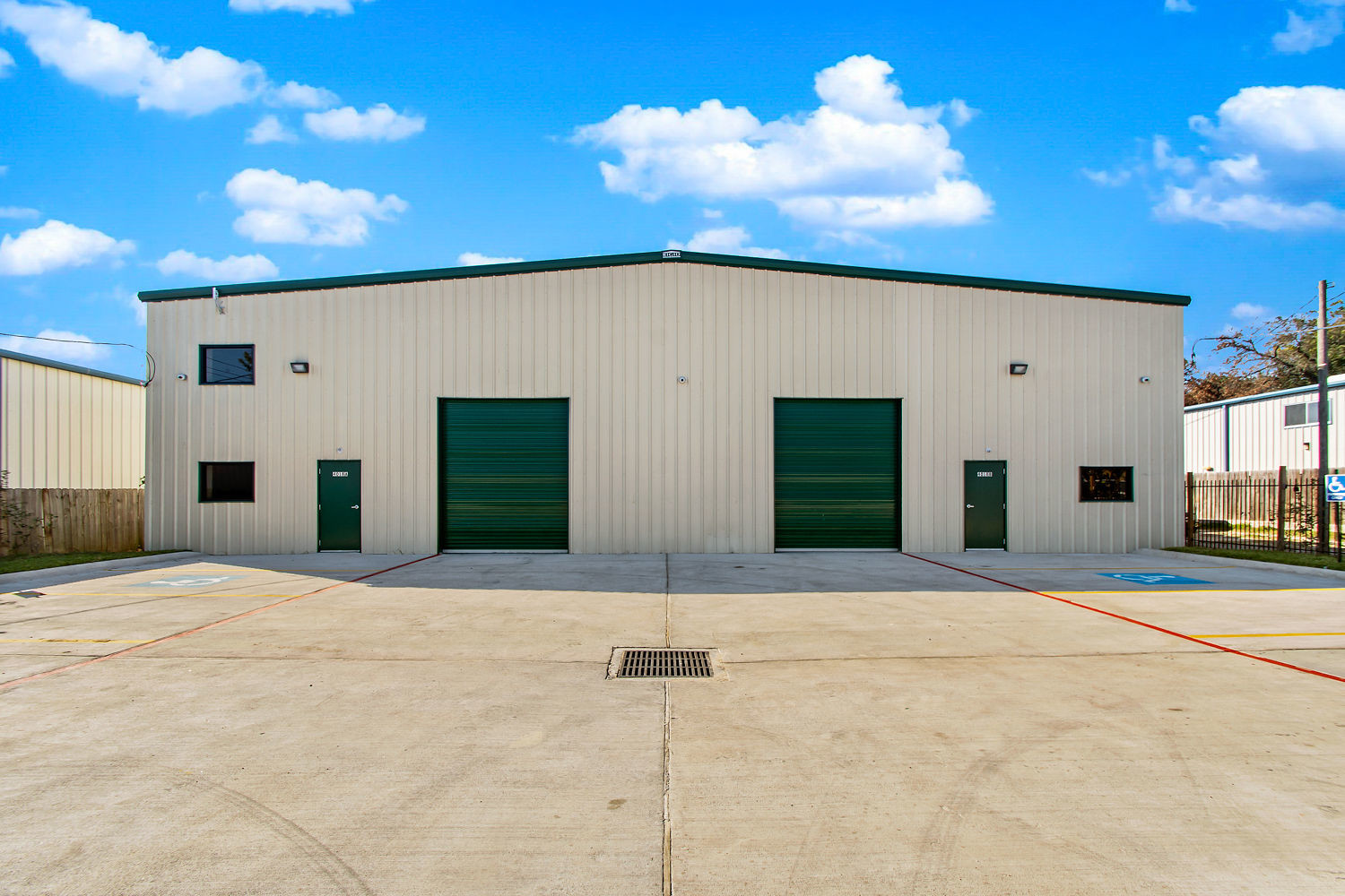 4018 Ocee St, Houston, TX for lease Building Photo- Image 1 of 14