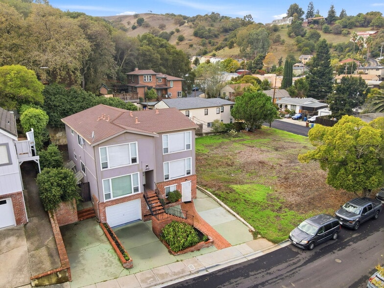 1830 Richardson St, Martinez, CA for sale - Building Photo - Image 2 of 14