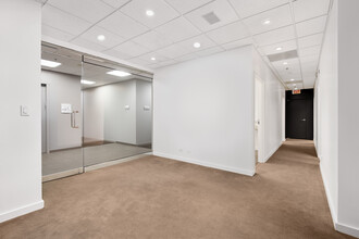 1 E Delaware Pl, Chicago, IL for lease Interior Photo- Image 2 of 7